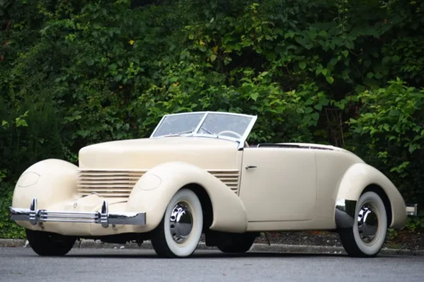 1937 Cord 812 Phaeton