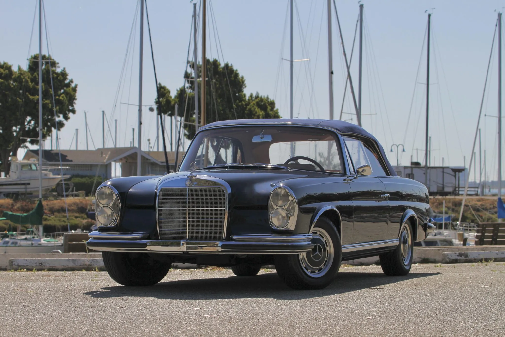 1962 Mercedes-Benz 220SEb Cabriolet 2.5L 4-Speed