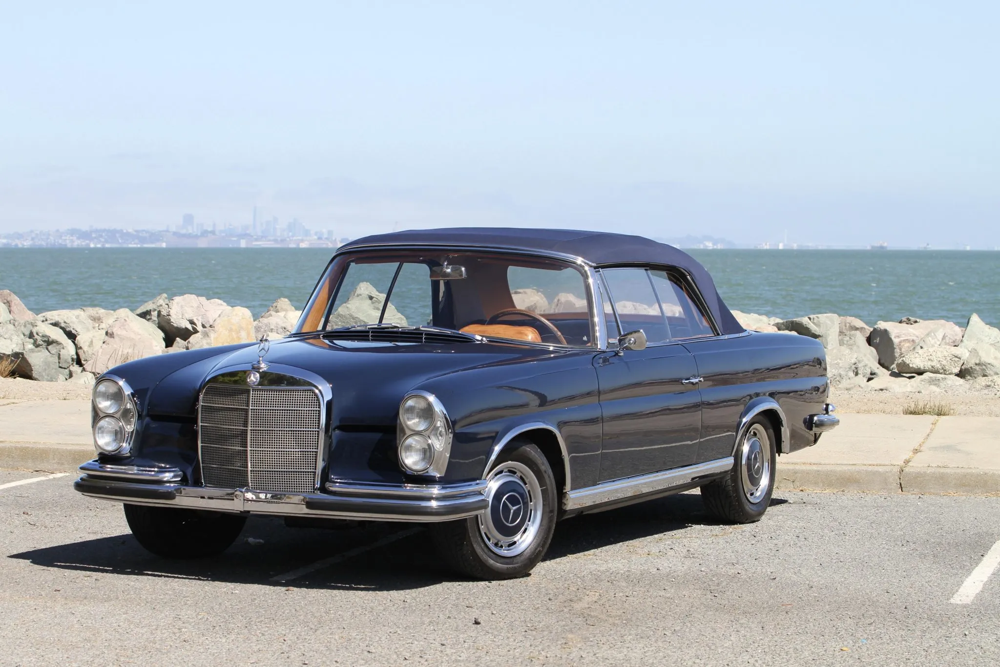 1962 Mercedes-Benz 220SEb Cabriolet 2.5L 4-Speed