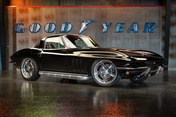 ZZ4-Powered 1966 Chevrolet Corvette Coupe 5-Speed