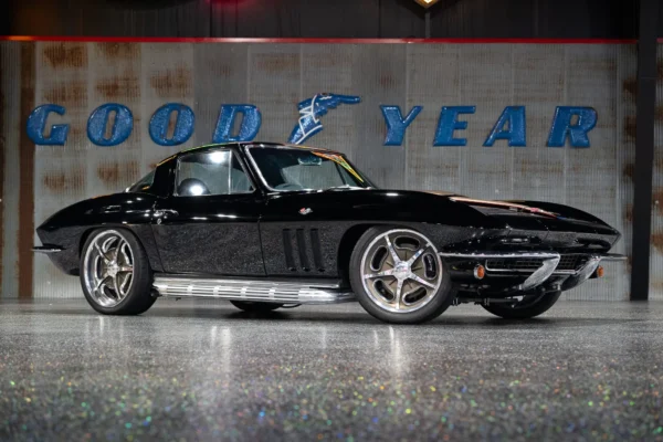 ZZ4-Powered 1966 Chevrolet Corvette Coupe 5-Speed