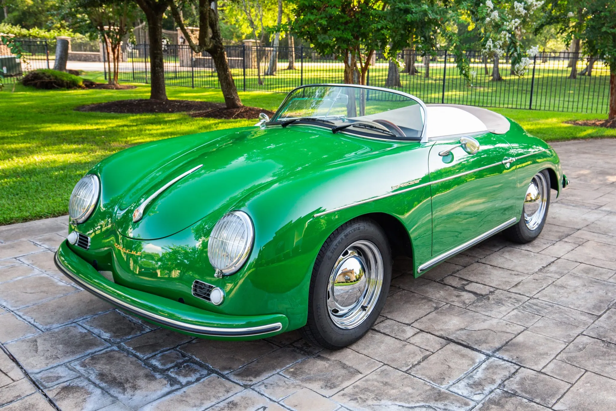 Porsche 356 Speedster Replica by Vintage Speedsters