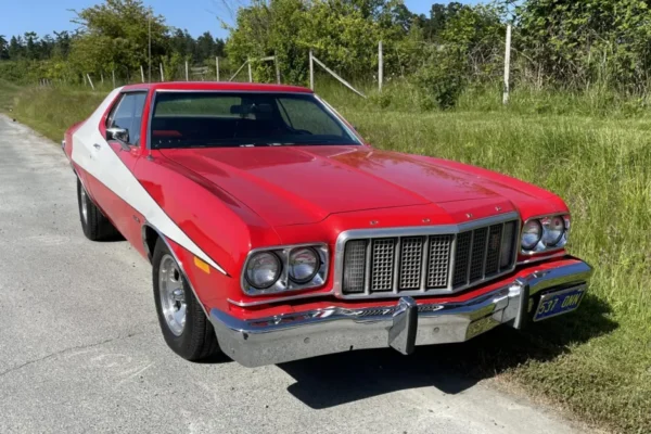 Starsky & Hutch–Style 1973 Ford Torino 2-Door Hardtop