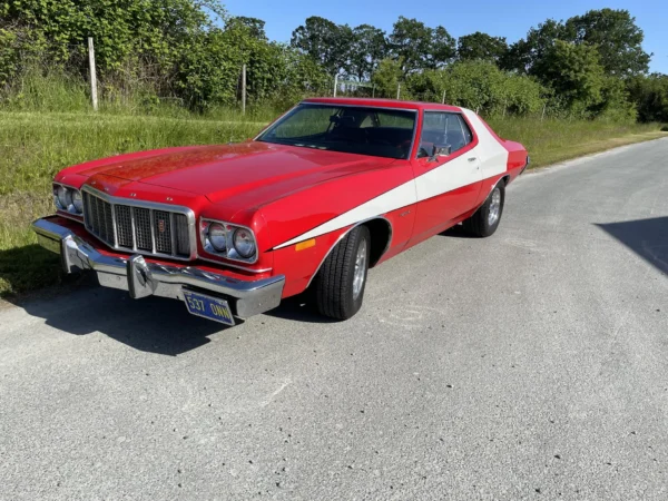 Starsky & Hutch–Style 1973 Ford Torino 2-Door Hardtop