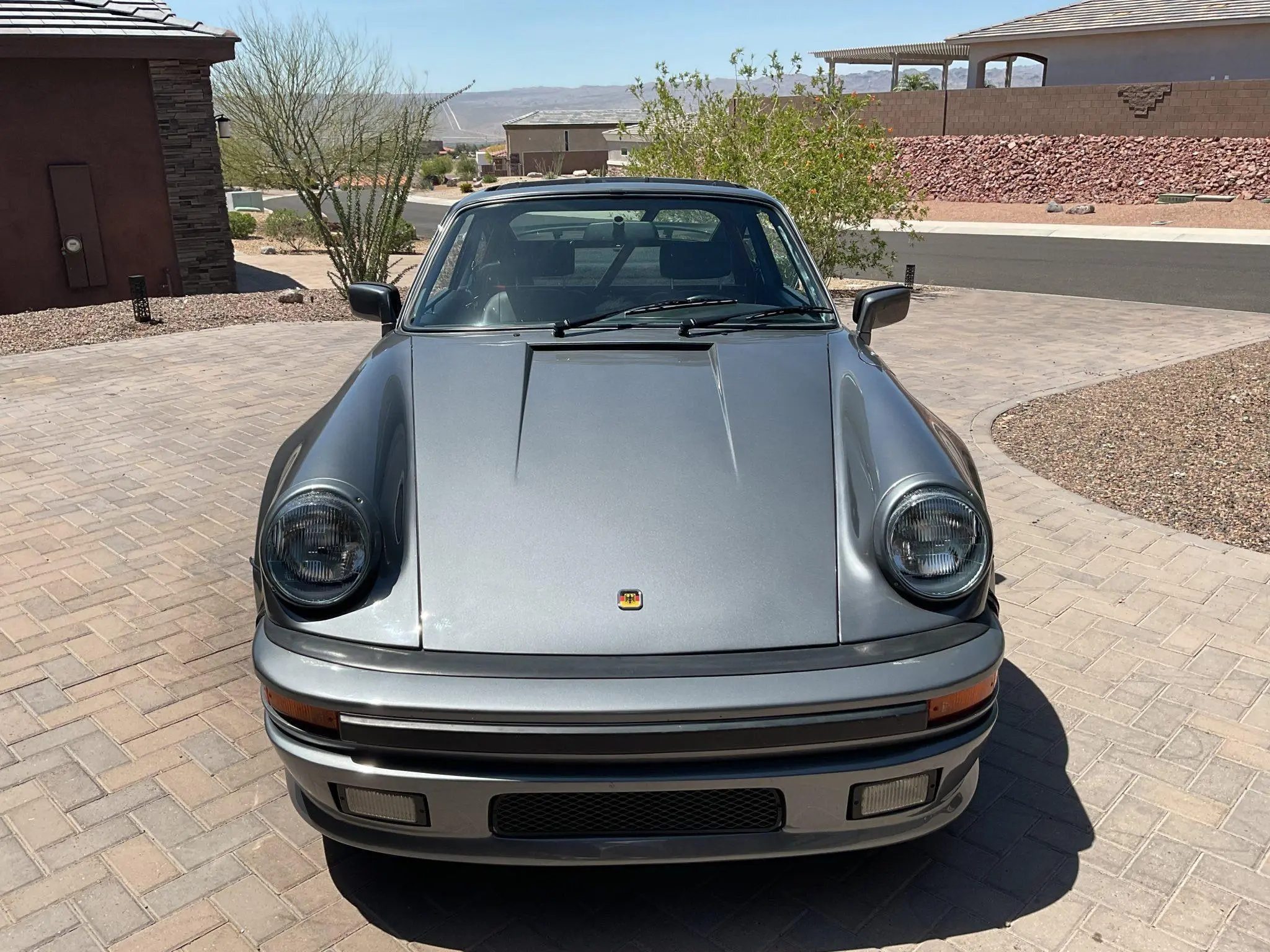 Modified 1976 Porsche 911S Coupe