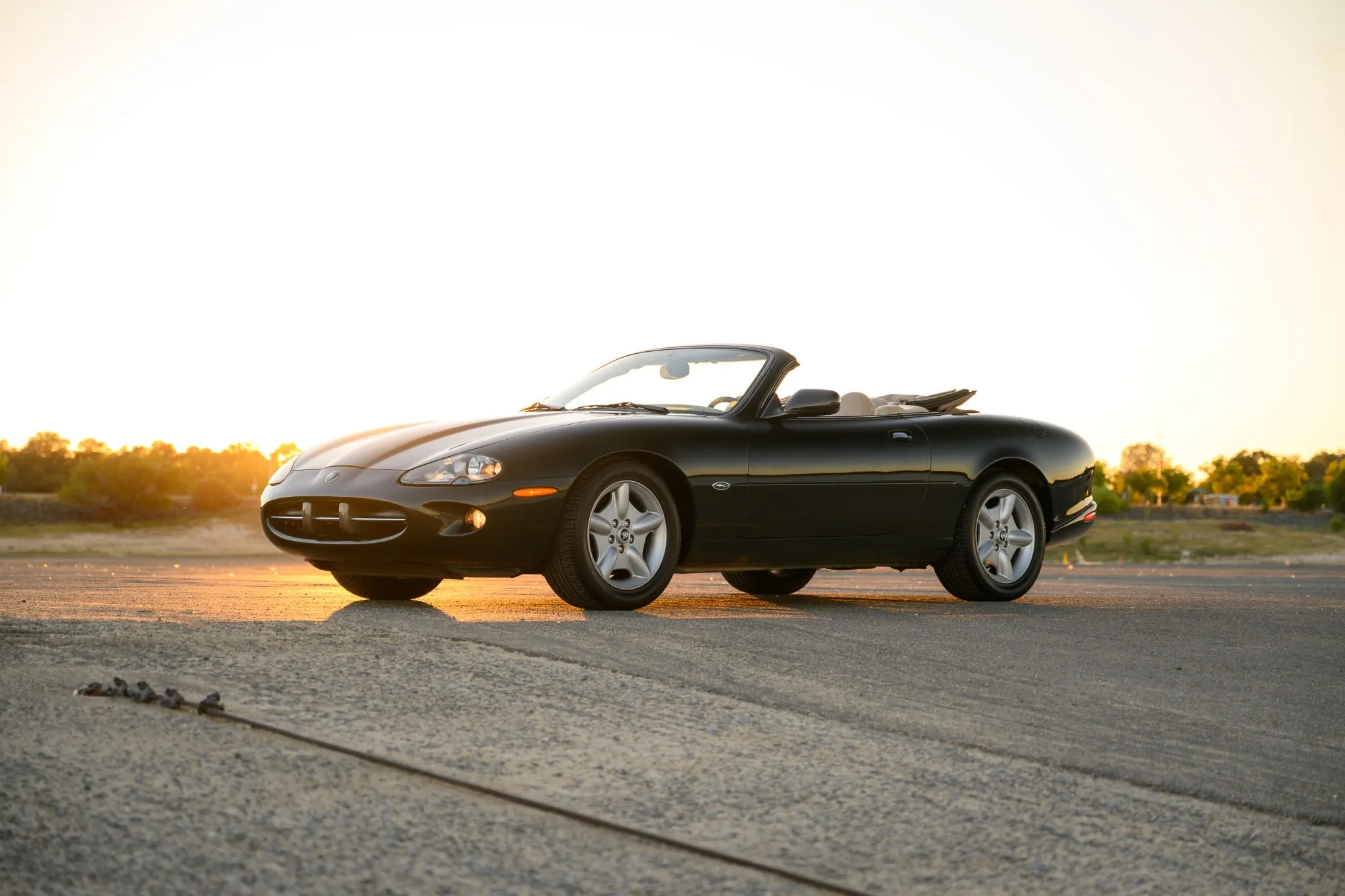 21k-Kilometer 1998 Jaguar XK8 Convertible