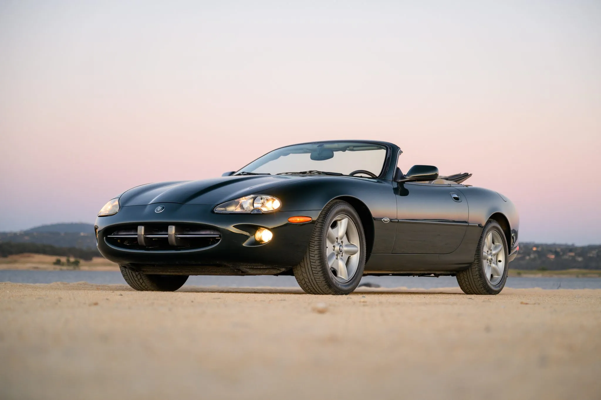 21k-Kilometer 1998 Jaguar XK8 Convertible