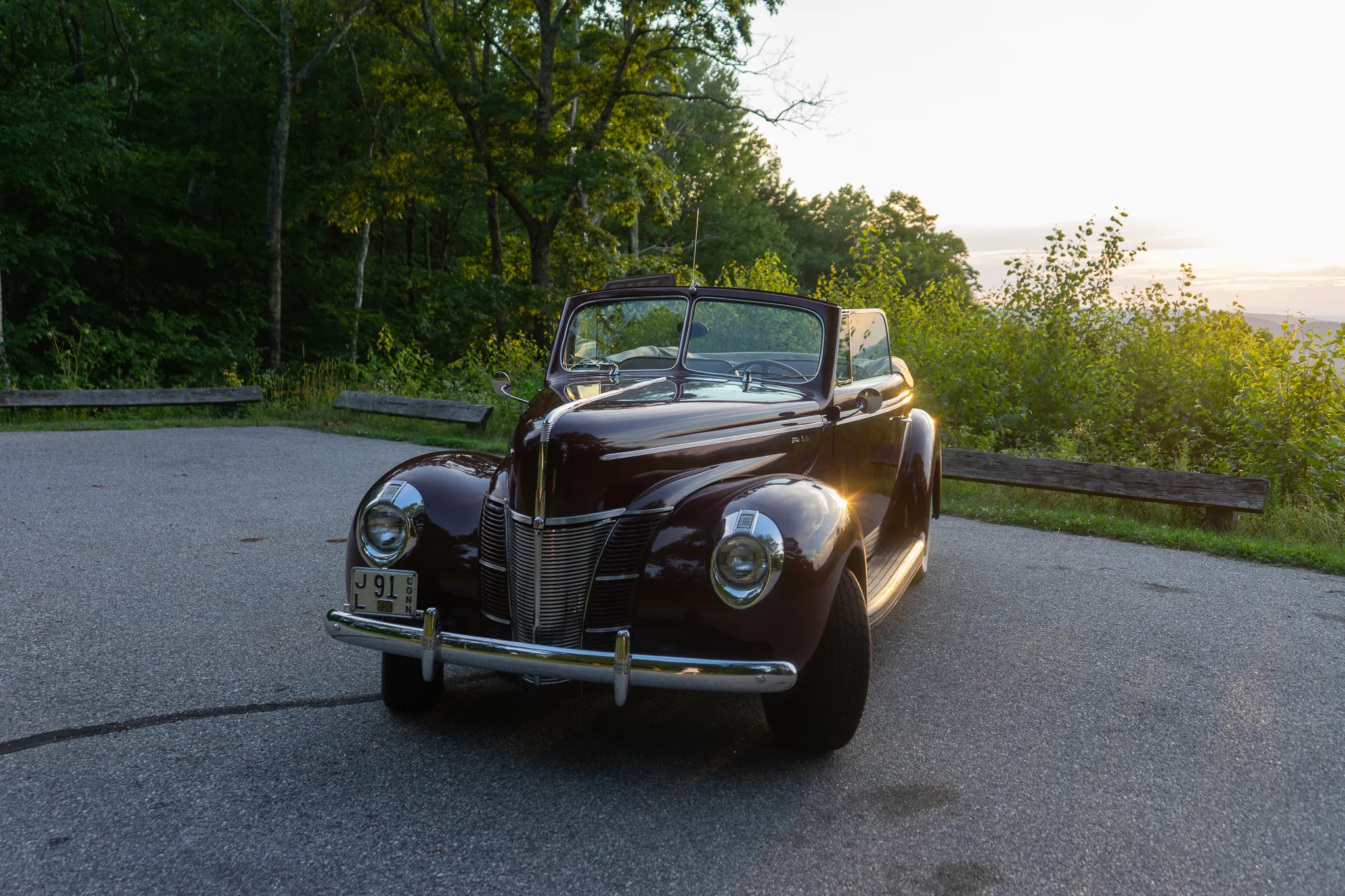 1940 Ford Deluxe Convertible Coupe