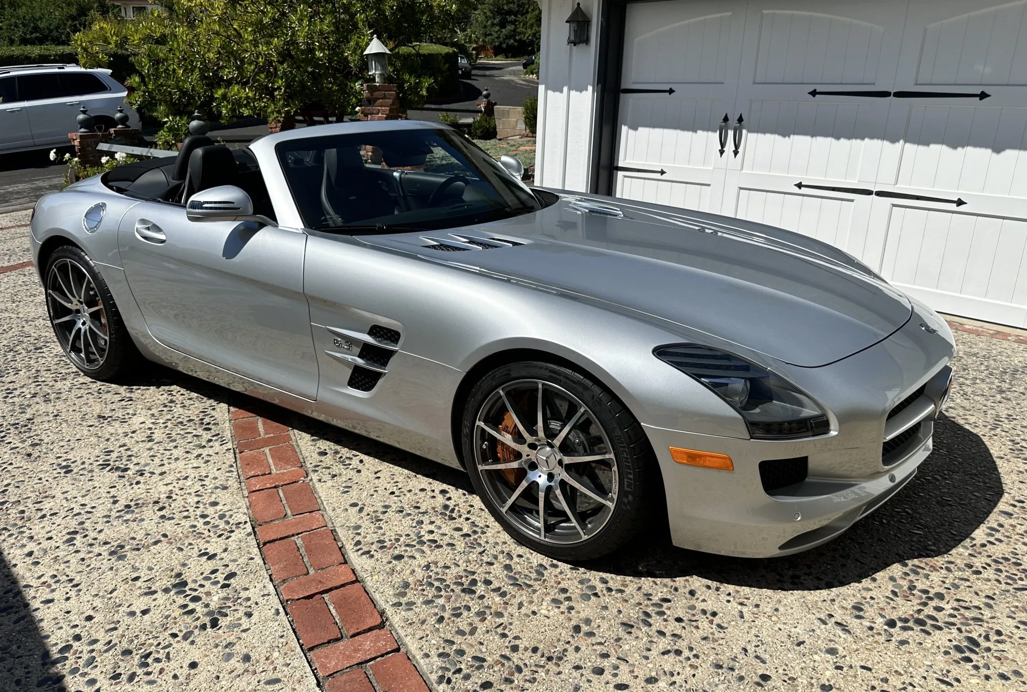 9k-Mile 2012 Mercedes-Benz SLS AMG Roadster